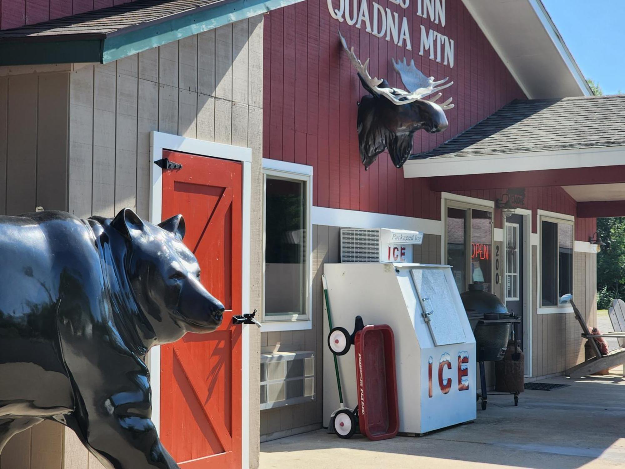 Trails Inn Quadna Mountain Motel & Rv Park Hill City Exterior photo
