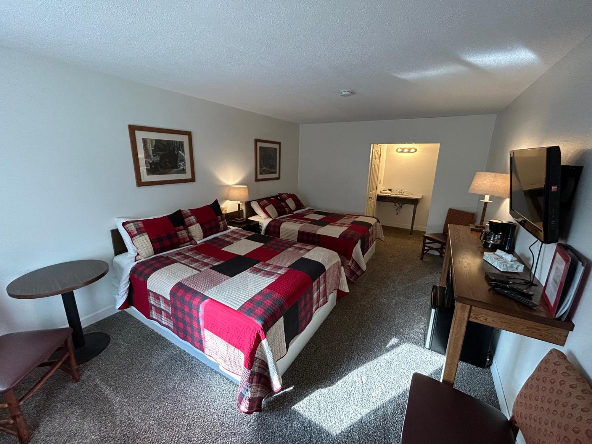 Trails Inn Quadna Mountain Motel & Rv Park Hill City Exterior photo