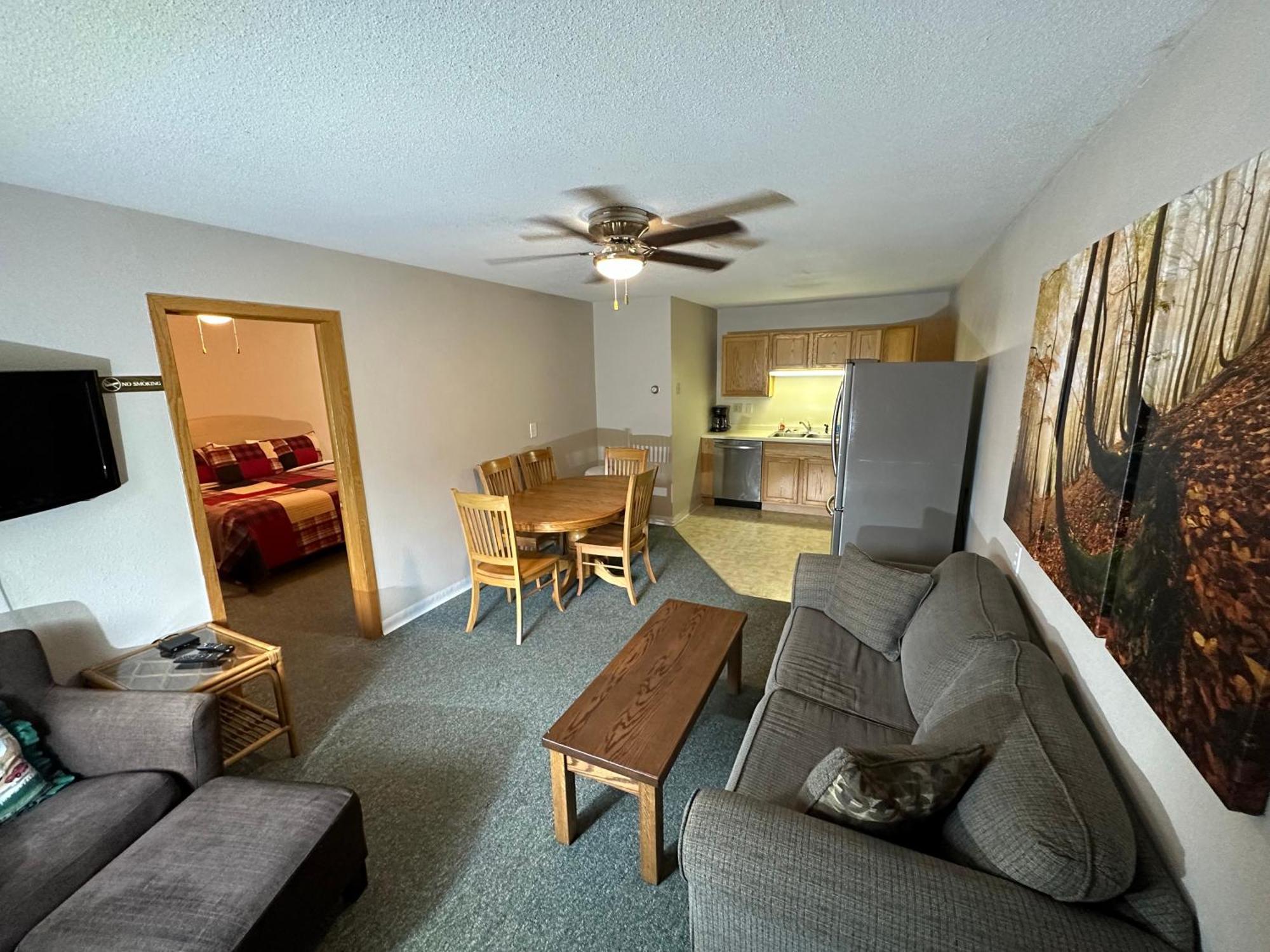 Trails Inn Quadna Mountain Motel & Rv Park Hill City Exterior photo