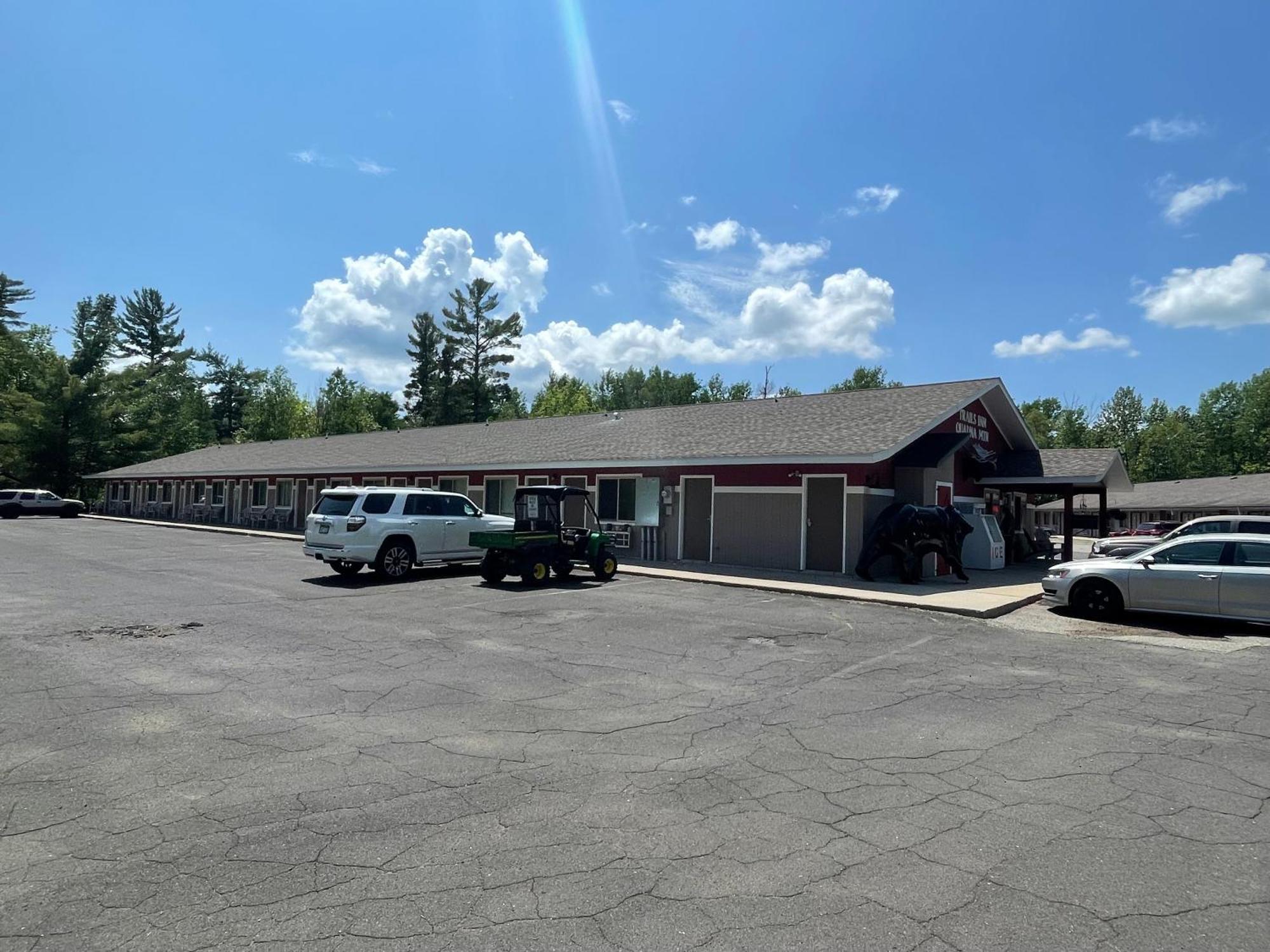 Trails Inn Quadna Mountain Motel & Rv Park Hill City Exterior photo